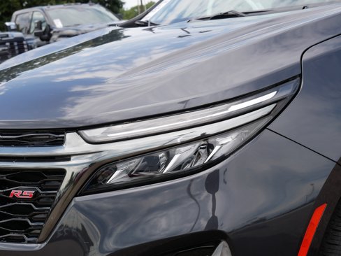 Used 2022 Chevrolet Equinox RS w/ RS Leather Package image 16