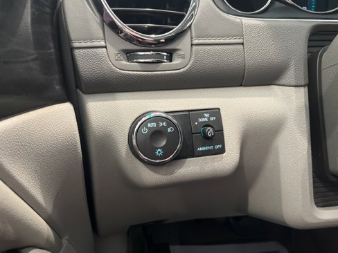 Used 2017 Buick Enclave Convenience image 16