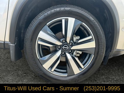 Used 2023 Nissan Rogue Platinum image 9