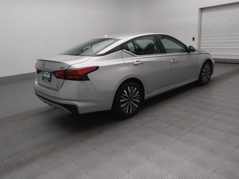 Used 2023 Nissan Altima 2.5 SV image 10