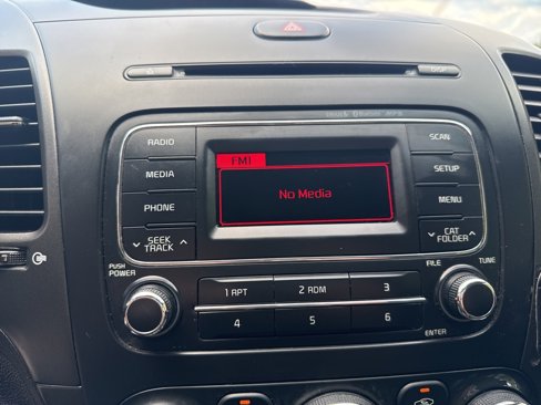 Used 2016 Kia Forte LX image 24