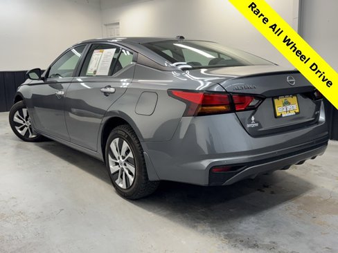 Used 2023 Nissan Altima 2.5 S image 4