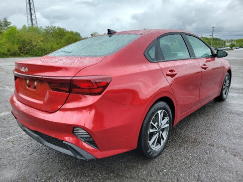 Used 2023 Kia Forte LXS w/ LXS Technology Package image 5