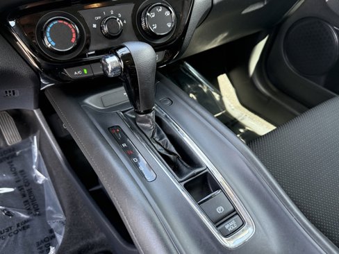 Used 2021 Honda HR-V LX image 25