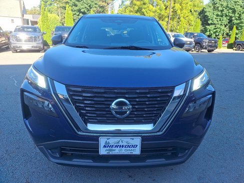 Used 2021 Nissan Rogue S image 2
