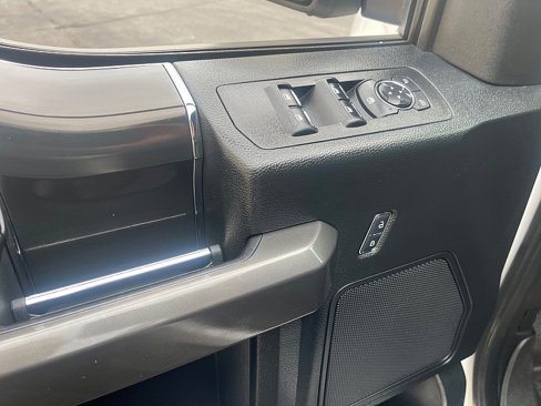 Used 2018 Ford F150 XLT w/ Equipment Group 302A Luxury image 25