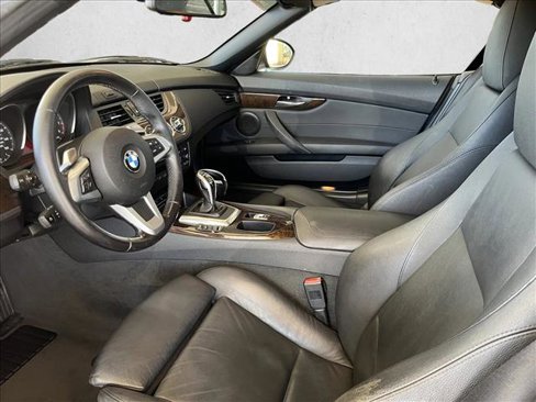 Used 2011 BMW Z4 sDrive35i image 9