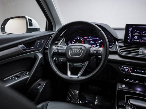 Used 2022 Audi Q5 2.0T Premium w/ Convenience Package image 16