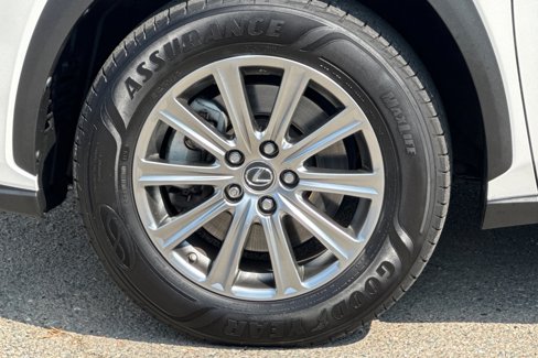 Used 2018 Lexus NX 300 FWD image 11