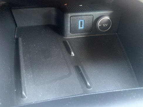 Used 2020 Ford Escape Titanium image 16