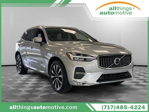 Used 2023 Volvo XC60 B5 Plus image 1