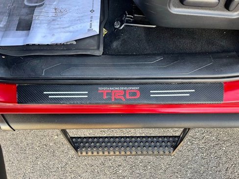 Used 2021 Toyota Tacoma TRD Sport w/ Technology Package image 18