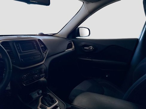 Used 2016 Jeep Cherokee Latitude image 22