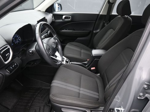 Certified 2021 Hyundai Venue SEL w/ Premium Package image 10