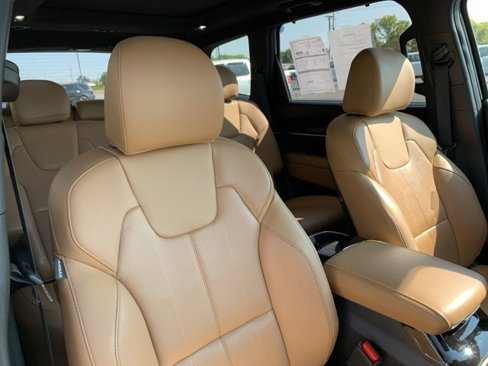 Used 2022 Kia Telluride SX w/ Towing Package image 16