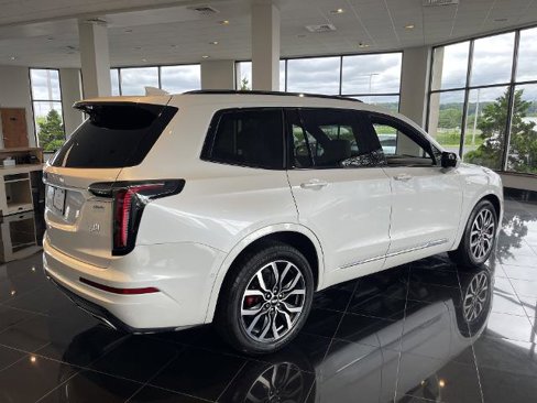Certified 2022 Cadillac XT6 Sport w/ Technology Package image 6