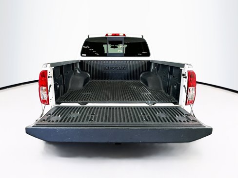 Used 2016 Nissan Frontier SV image 25