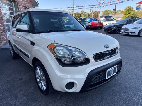 Used 2013 Kia Soul + image 3