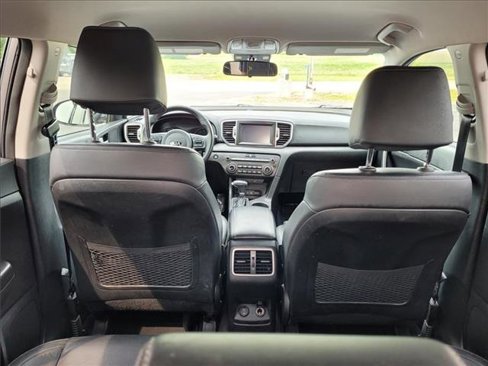 Used 2017 Kia Sportage EX image 9