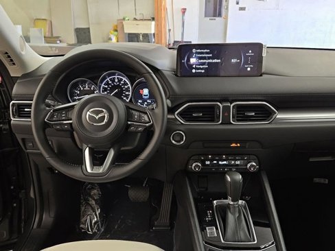 New 2025 MAZDA CX-5 AWD 2.5 S w/ Preferred Package image 2