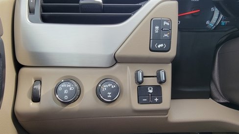 Used 2017 GMC Yukon SLT w/ Open Road Package image 23