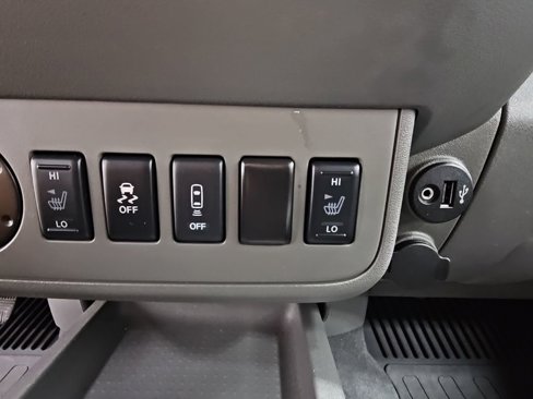 Used 2019 Nissan Frontier SL image 19