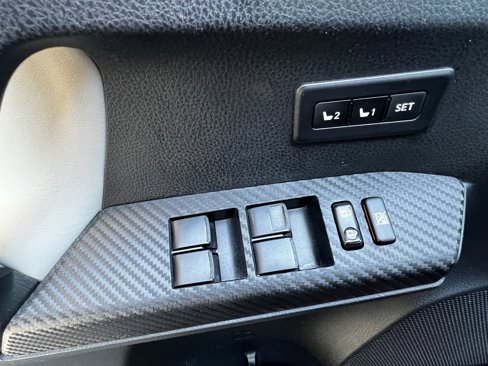 Used 2013 Toyota RAV4 Limited image 14