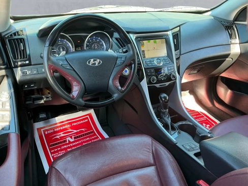 Used 2013 Hyundai Sonata Limited w/ Premium Pkg image 16