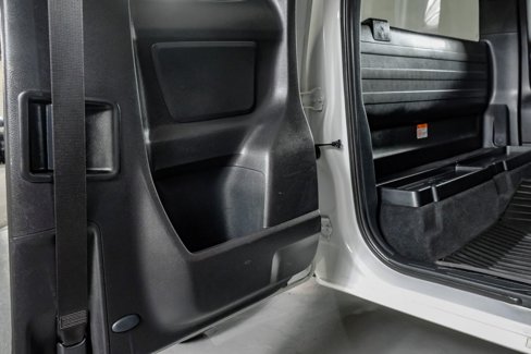 Used 2018 Toyota Tacoma SR image 32