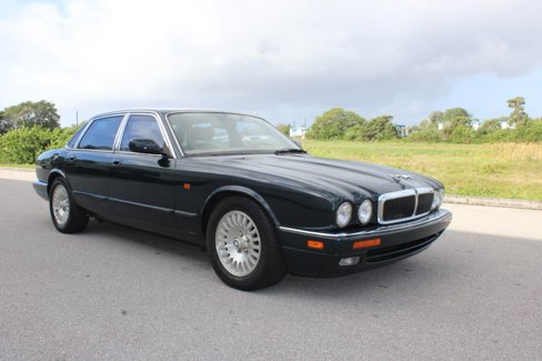 Used 1997 Jaguar XJ6 image 9