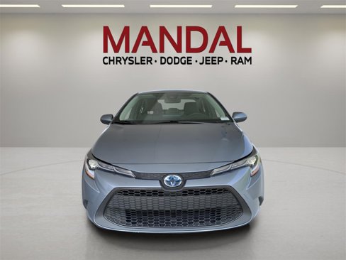 Used 2022 Toyota Corolla LE image 3