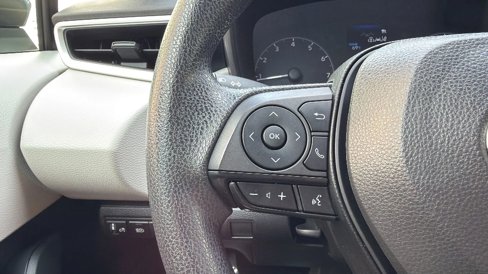 Used 2023 Toyota Corolla LE image 34
