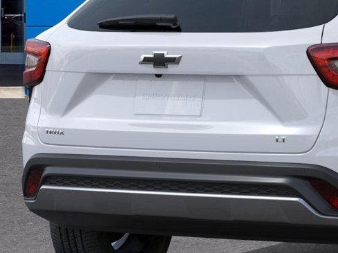 New 2025 Chevrolet Trax LT w/ Driver Confidence Package image 14