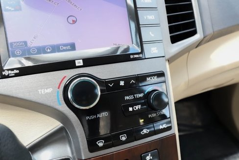 Used 2015 Toyota Venza Limited image 55