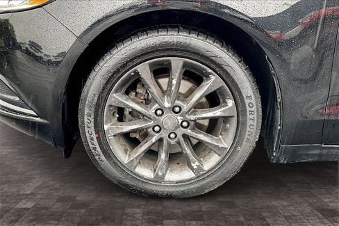 Used 2017 Ford Fusion SE w/ Fusion SE Technology Package image 34
