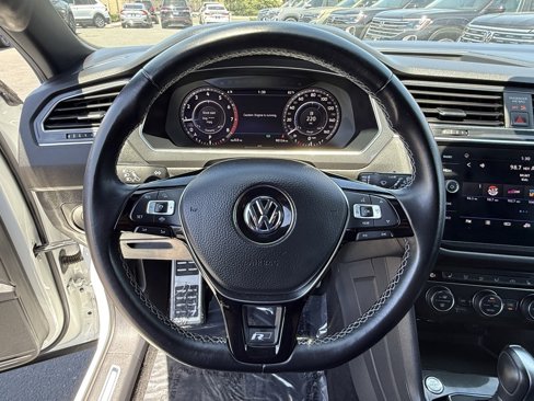 Used 2019 Volkswagen Tiguan SEL R-Line image 20