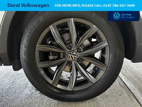 Certified 2023 Volkswagen Tiguan SE image 11