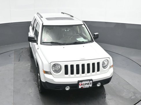 Used 2015 Jeep Patriot High Altitude image 28