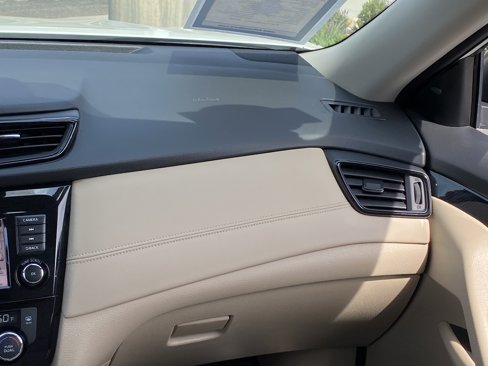 Used 2019 Nissan Rogue SL w/ Premium Package image 22