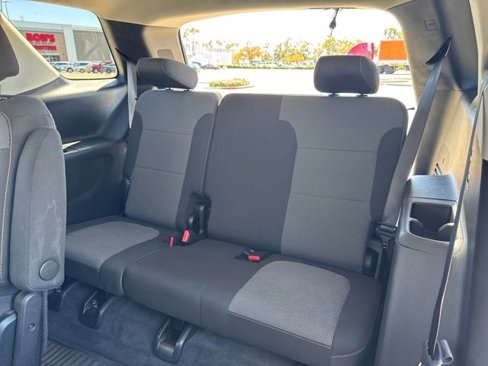 Used 2019 Chevrolet Traverse LT image 18