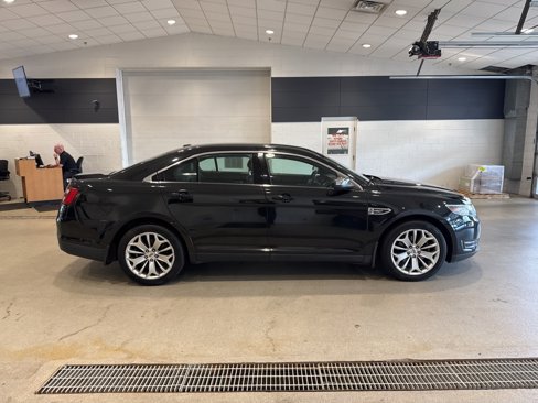 Used 2015 Ford Taurus Limited image 5