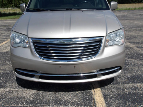Used 2014 Chrysler Town & Country Touring w/ Driver Convenience Group image 31