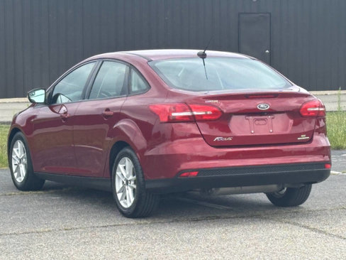 Used 2015 Ford Focus SE w/ Reverse Sensing Package image 8
