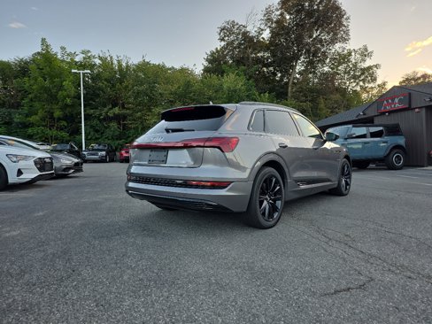 Used 2021 Audi e-tron Premium w/ Convenience Plus Package image 21