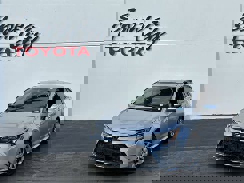 Used 2020 Toyota Corolla LE image 1