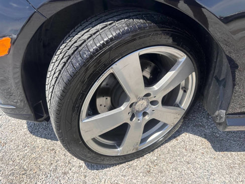 Used 2010 Mercedes-Benz E 350 4MATIC Sedan image 17