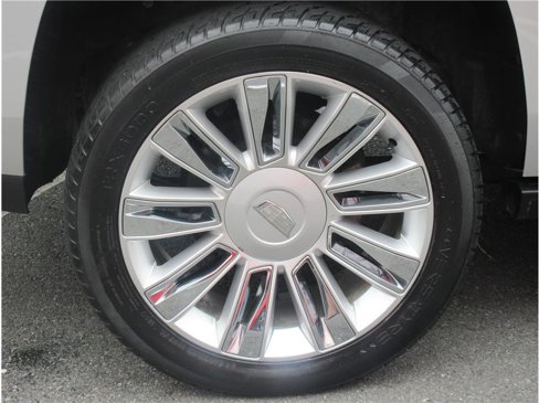 Used 2018 Cadillac Escalade Platinum image 38