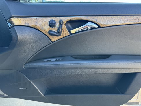 Used 2007 Mercedes-Benz E 350 Sedan image 31