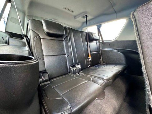 Used 2019 Chevrolet Suburban LT image 16