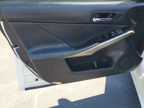 Used 2016 Lexus IS 200t image 19
